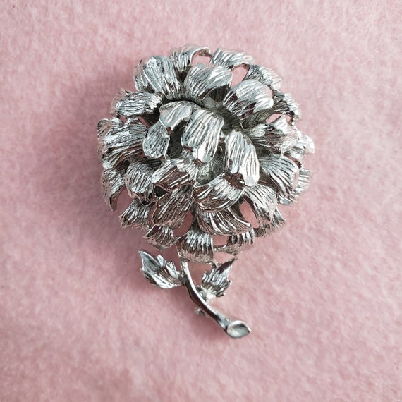 Roget Brooch Chrysanthemum Flower in Silvertone V… - image 2