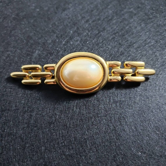 Vintage Givenchy Brooch Goldtone Link Look with F… - image 1
