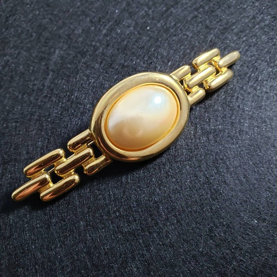 Vintage Givenchy Brooch Goldtone Link Look with F… - image 2