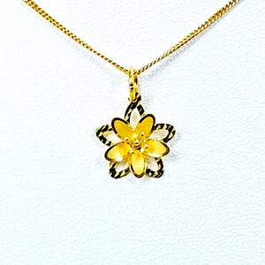 22K Solid Yellow Gold Flower Pendant Genuine Hallmarked 916 Handcrafted