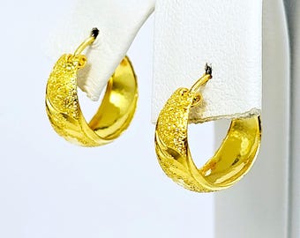 22K Yellow Gold Huggie Hoop Earrings Genuine Hallmark 916 Stunning Craftsmanship