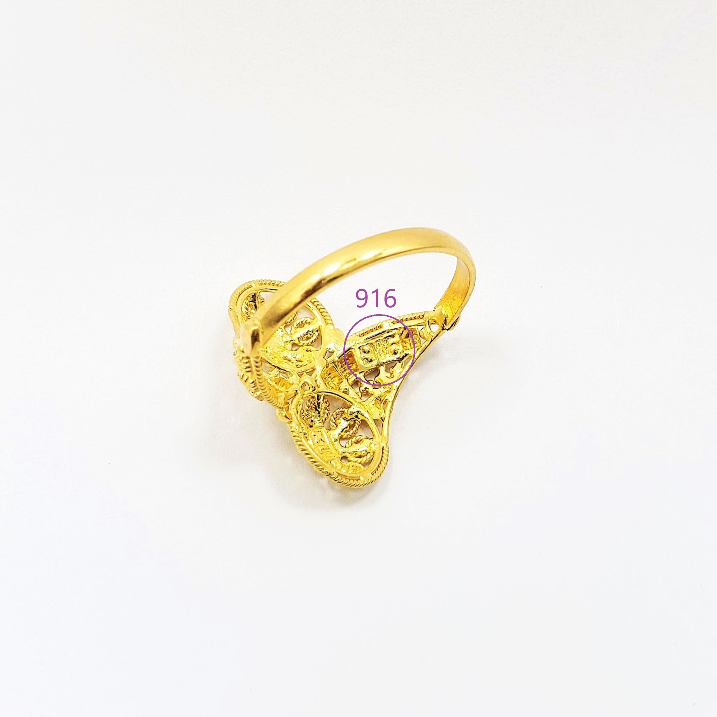 Buy quality 916 hallmark gold ring in Mumbai