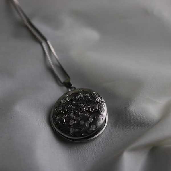 New photo locket sterling silver necklace, memorial gift, customized photo necklace