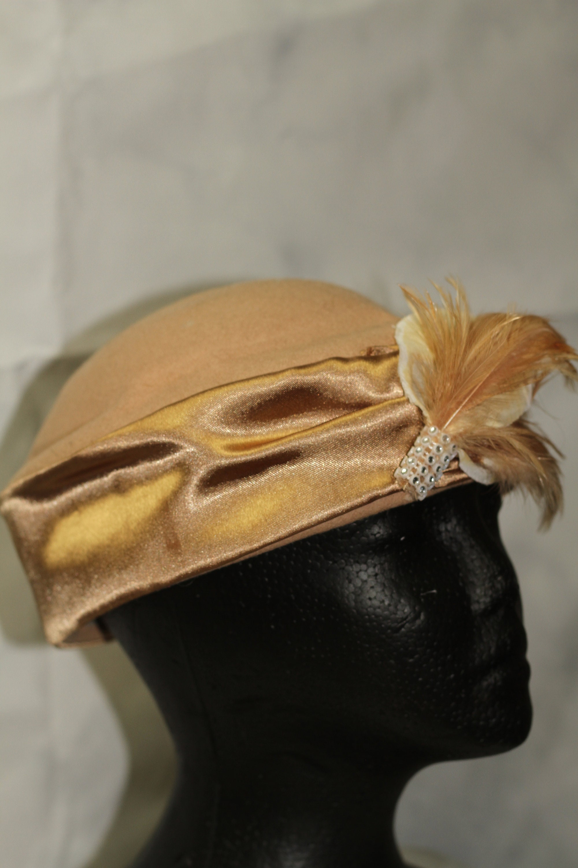 Lily Lee Wool Tan & Gold Feathered Pillbox Hat (8) - Etsy  display picture 2