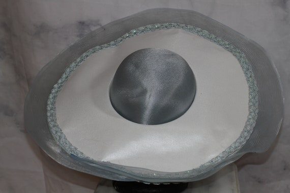 White & Blue Satin Large Brim Bowler Hat (7 3/4) - image 7