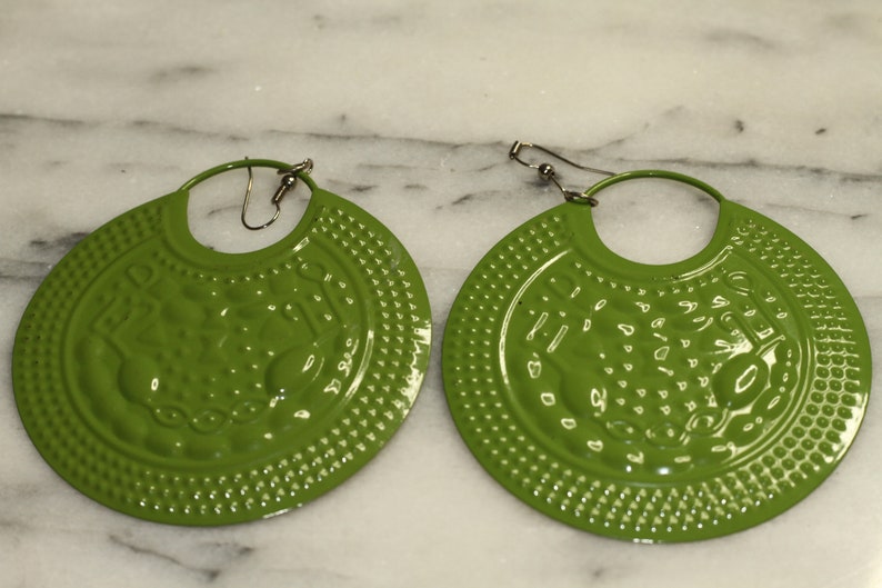 Green Round Earrings image 1