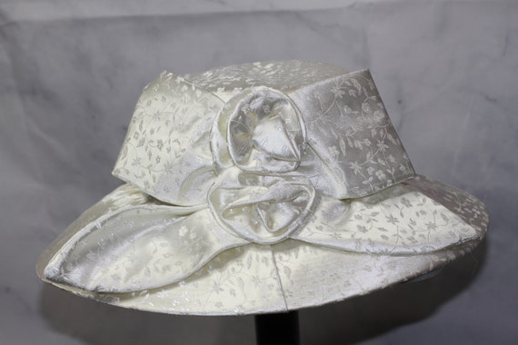 Flower Embodied Wide Brim Hat 