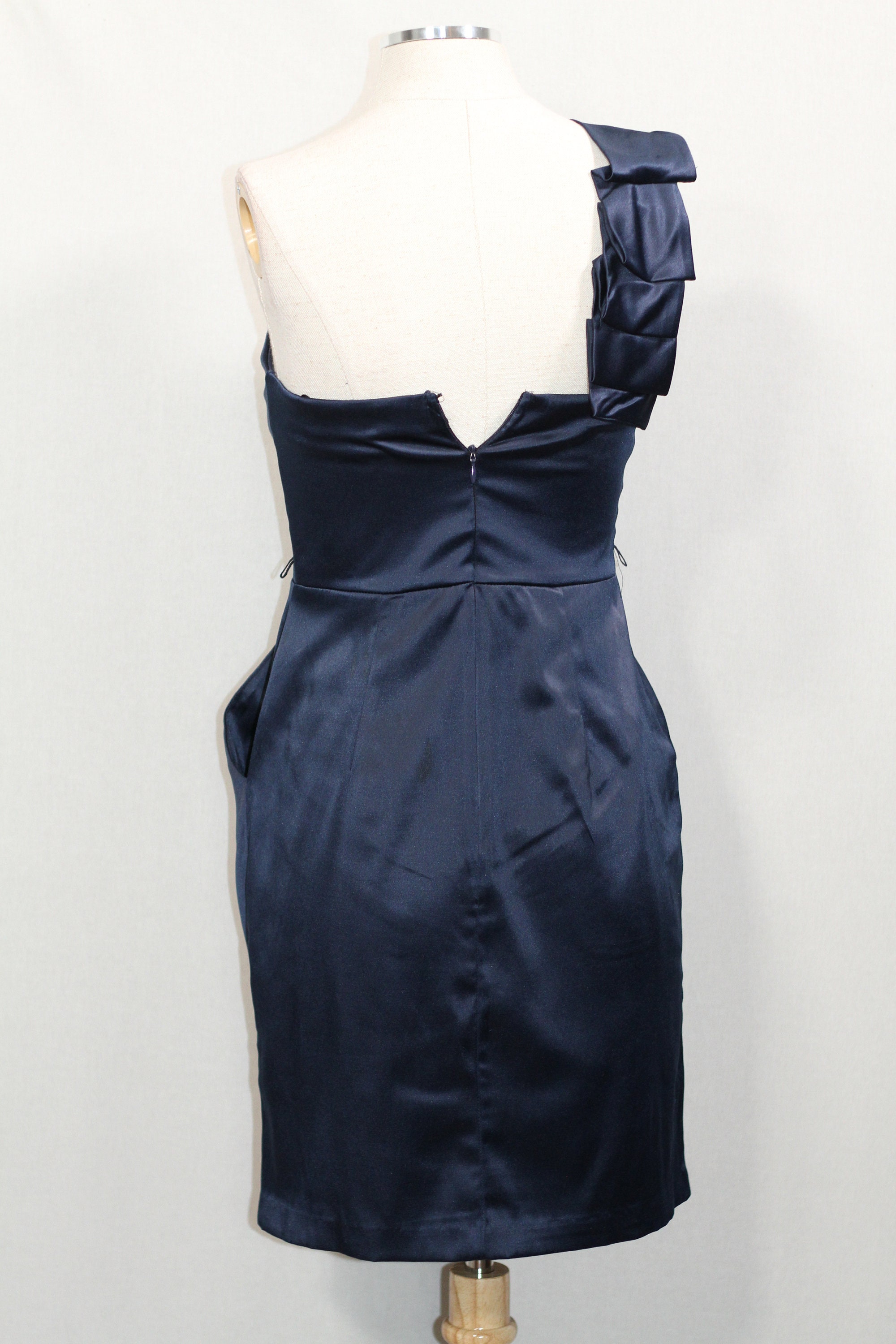 black velvet bodycon dress – Royal Three Boutique Color:Truffle 5% Elastane)85cm total length THE SEASON 1980s Gunne Sax Prom