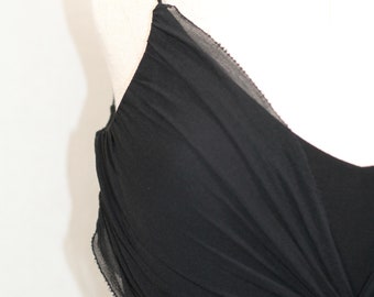 Robe Noire Arden B Taille M - Longueur Genoux, Occasion Très Bon état, Parfaite Pour Soirée Ou Bureau