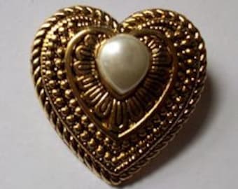 Heart Pearl Brooch