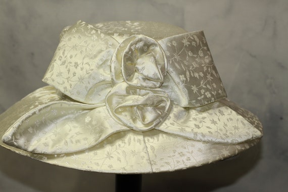 Terramina White Flower Embodied Wide Brim Hat (8) - image 2