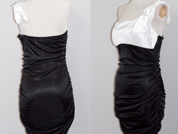 Black & White One Shoulder Dress - image 7