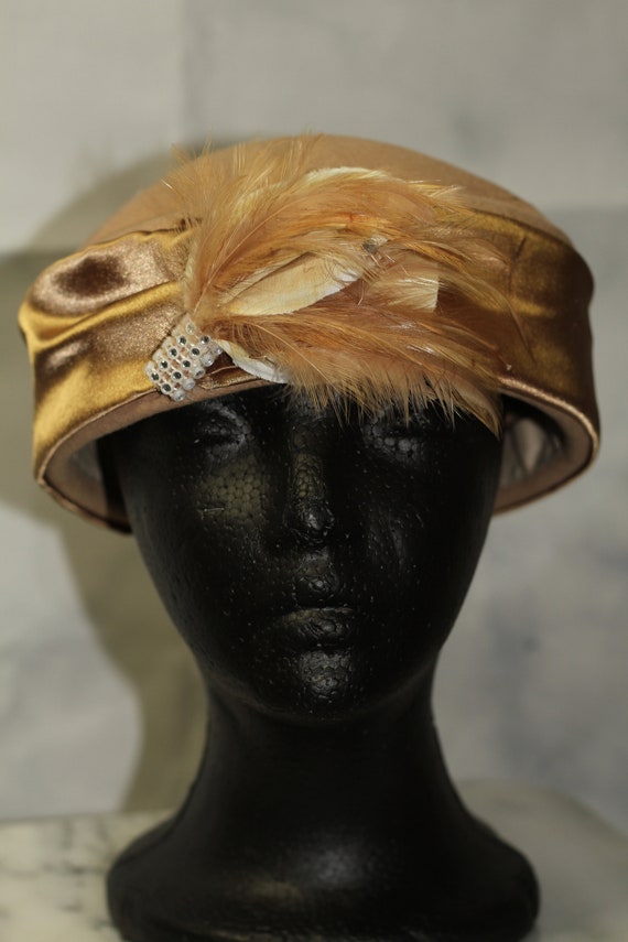 Lily Lee Wool Tan & Gold Feathered Pillbox Hat (8)