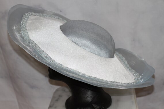 White & Blue Satin Large Brim Bowler Hat (7 3/4) - image 6