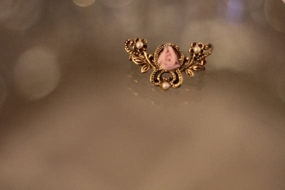 Pearl Gold Decorative Rose Brooch - image 2