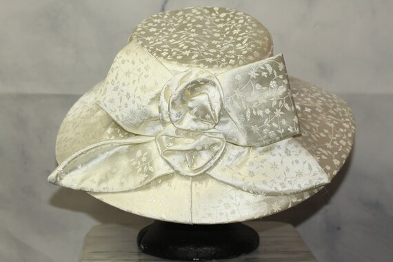 Terramina White Flower Embodied Wide Brim Hat (8) - image 9