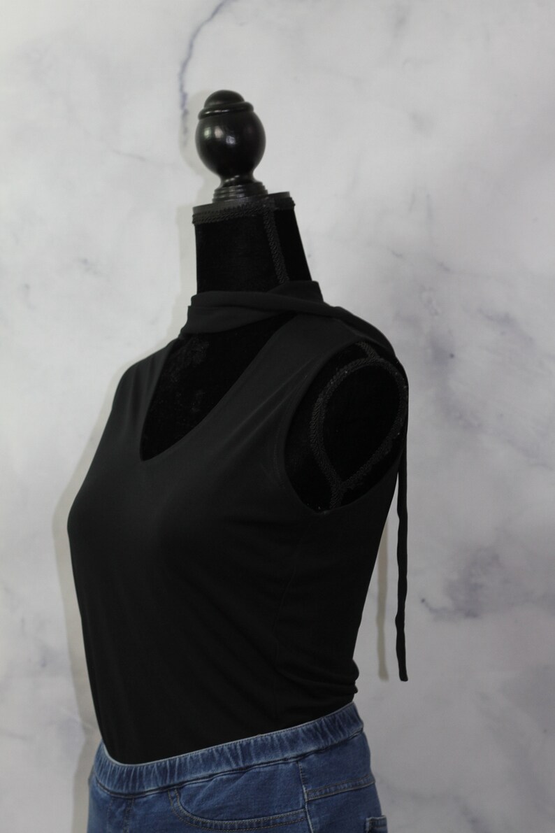 m 90/'s Express Black Tie Top