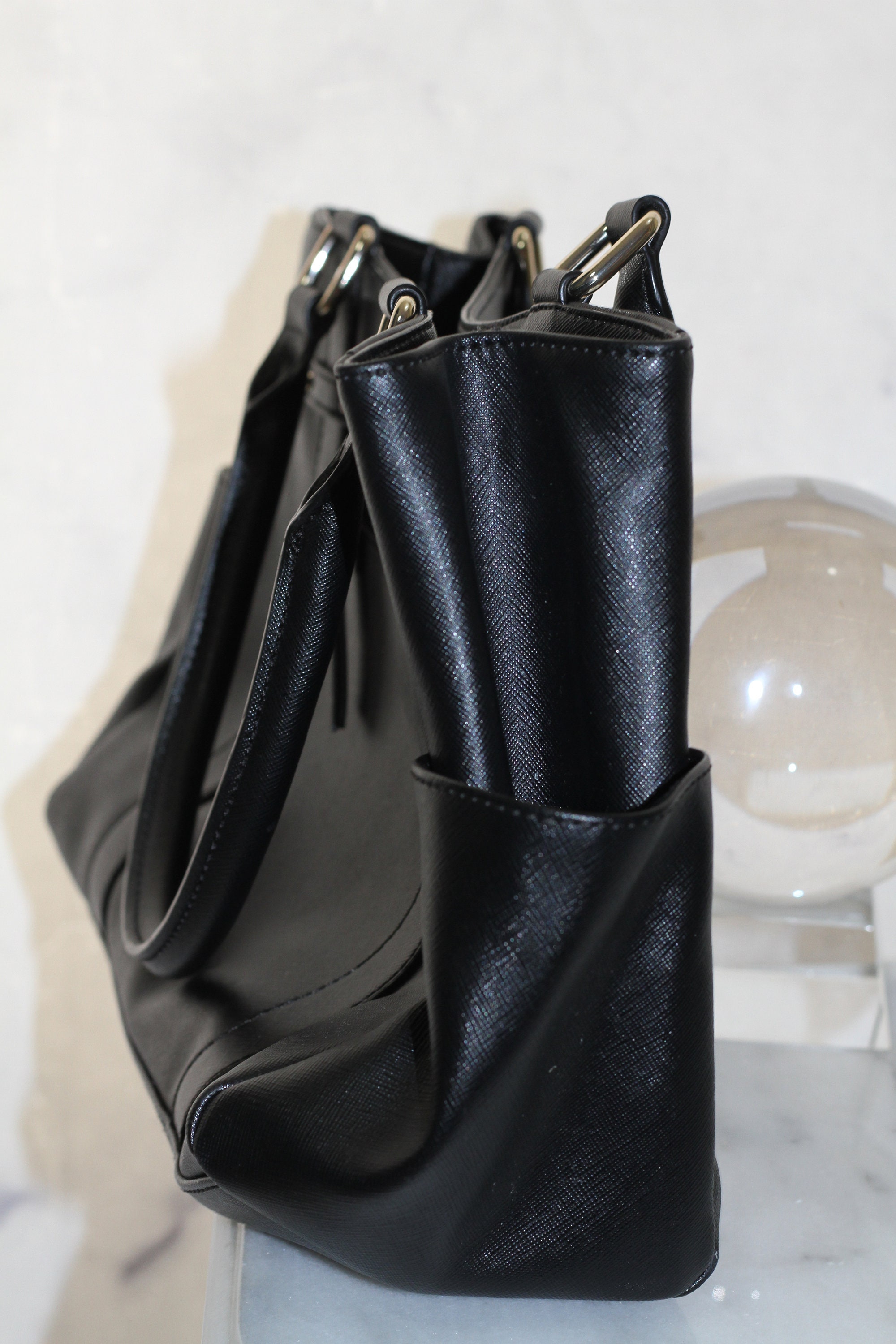 Dkny sutton store tote bag