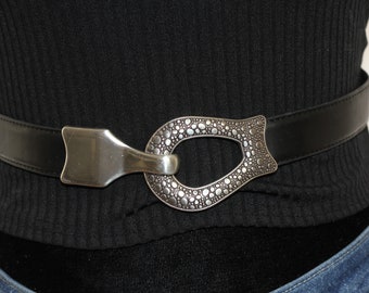 Schwarzer Ledergürtel (verstellbare Riemen)