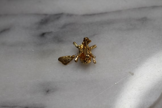 Gold Fly Brooch - image 3