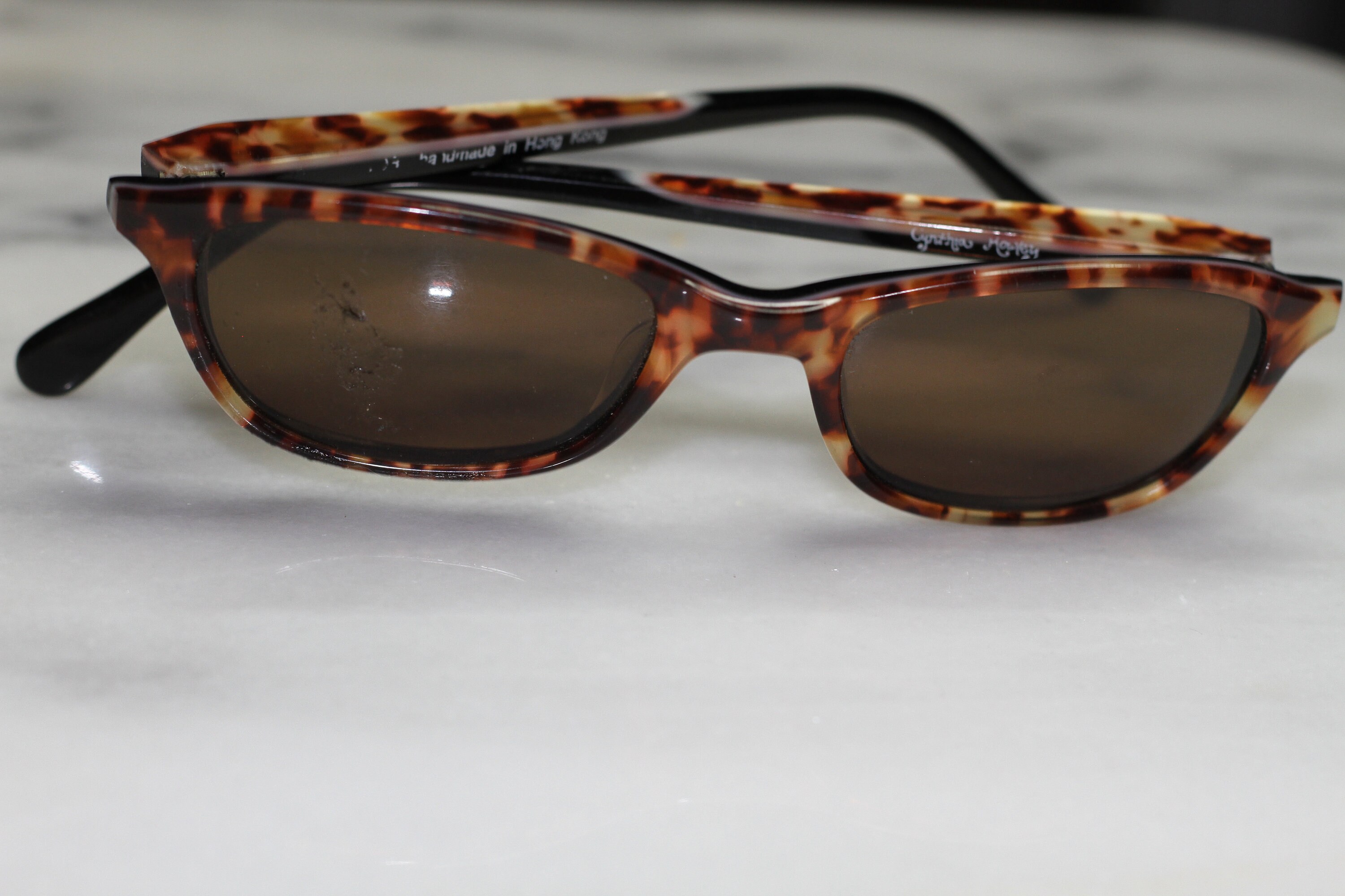 Vintage Cynthia Rowley Vintage Crystal Tortoise Sunglasses Rectangular Green Tortoise Sunglasses Grey lens Rimless  main image 2
