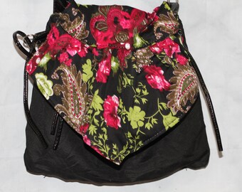 フローラルリバーシブルクロスボディバッグ