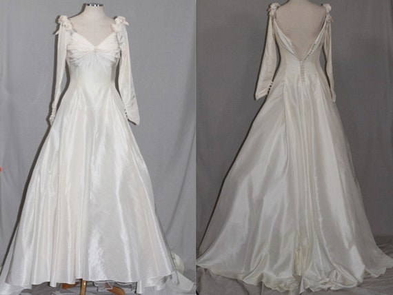 White Wedding Dress - image 6