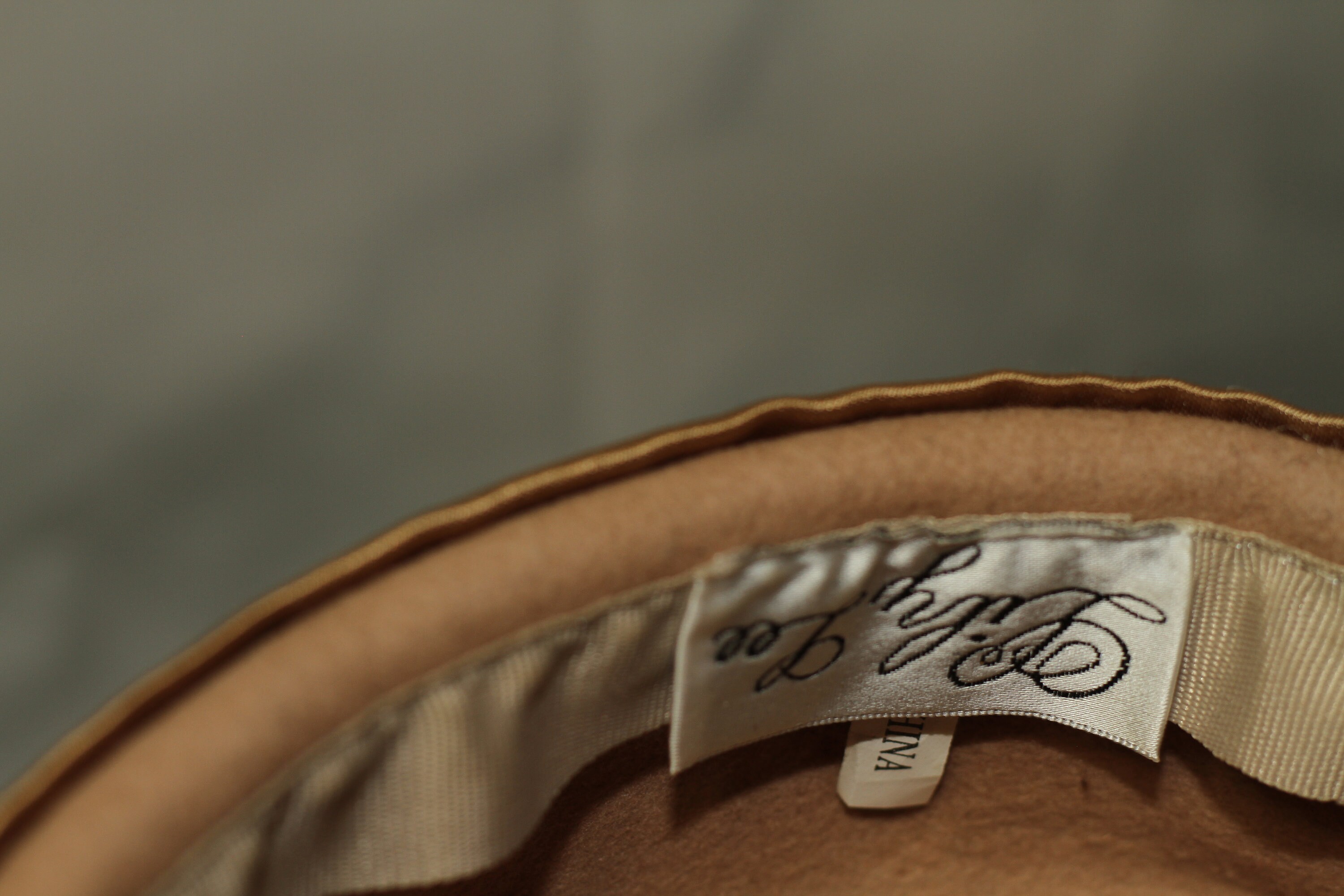 Lily Lee Wool Tan & Gold Feathered Pillbox Hat (8) - Etsy  display picture 1