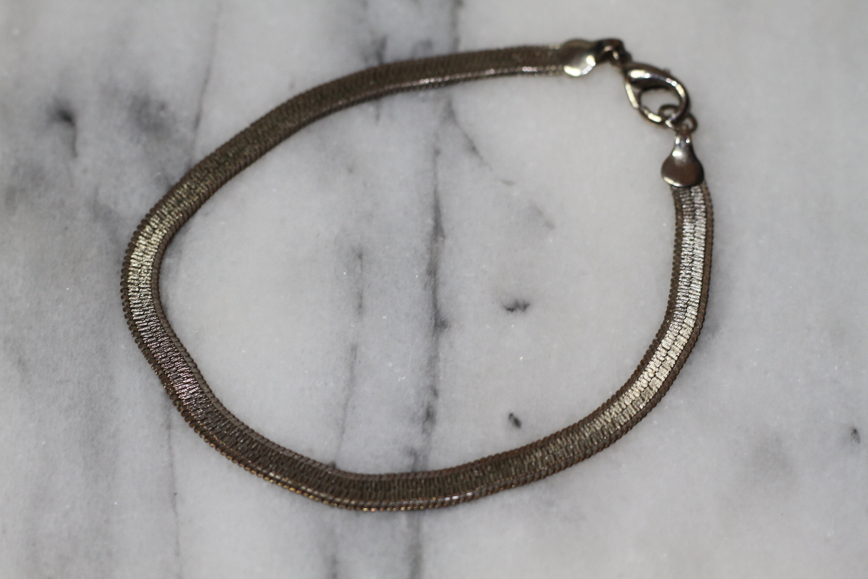 made in Italy シルバー　ブレスレット　トグル　ヘリンボーン　 希少 シルバーヘリンボーンブレスレット - Etsy 日本