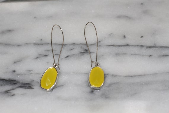 Yellow Stone Silver Loop Earrings - image 4