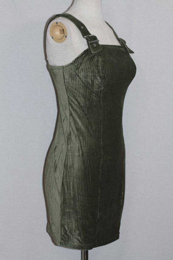 Green Dress - image 8