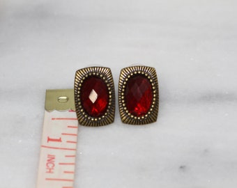 Boucles d'oreilles en or rubis