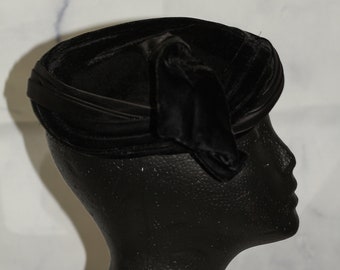 Suede Black Beret Hat(7 7/8)