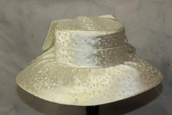 Terramina White Flower Embodied Wide Brim Hat (8) - image 5
