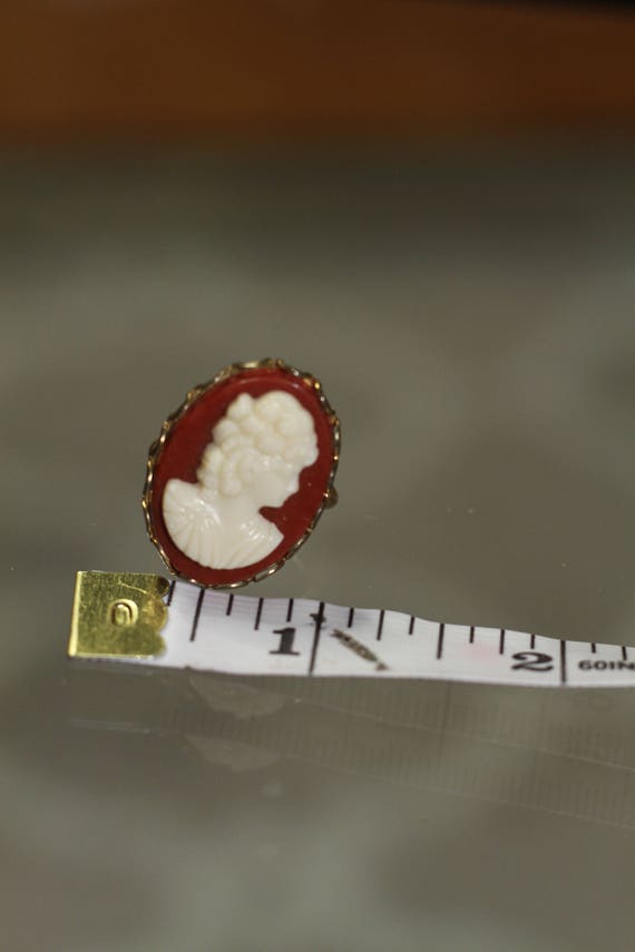 Antique Shell Cameo Ring Size (5 1/2) - image 5