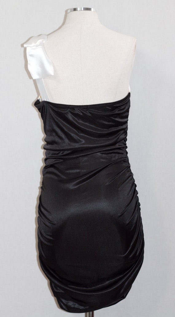 Black & White One Shoulder Dress - image 6