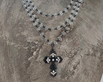 Vintage-style chrystal cross necklace