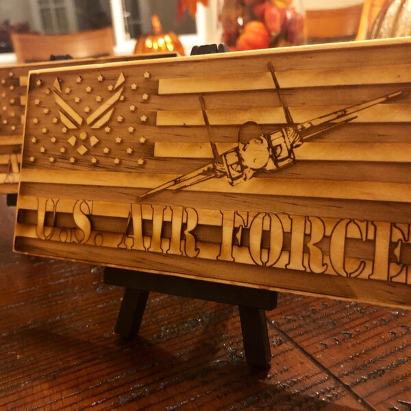 Bandera de madera de escritorio de la Fuerza Aérea de EE. UU.