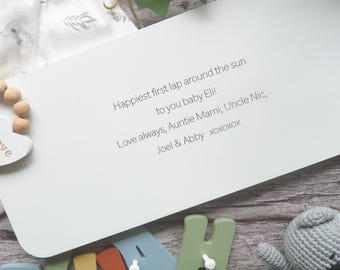 Grabado láser personalizado para rompecabezas de nombres.