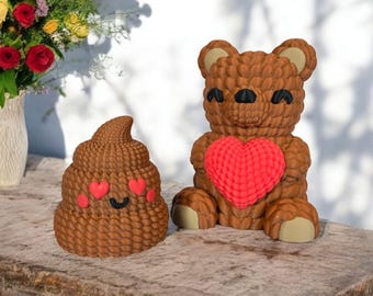 3D Printed Bear & Poop Knickknack Container: Knitted Texture, Removable Bottom