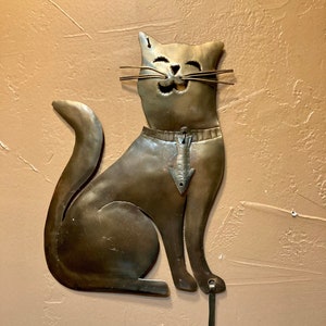 Metal Cat & Mouse Hanging~ vintage wall decor