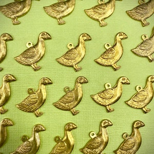 10 pezzi ~ Ciondolo in ottone a forma di anatra Milagro - Pezzo componente ~ Gioielli fai da te/materiali artistici ~ set di gettoni folk vintage