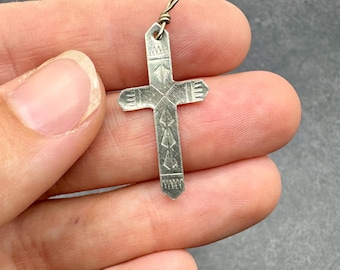 15 piezas - Dijes de cruz de plata - Juego de colgantes de metal únicos para joyería y artesanía
