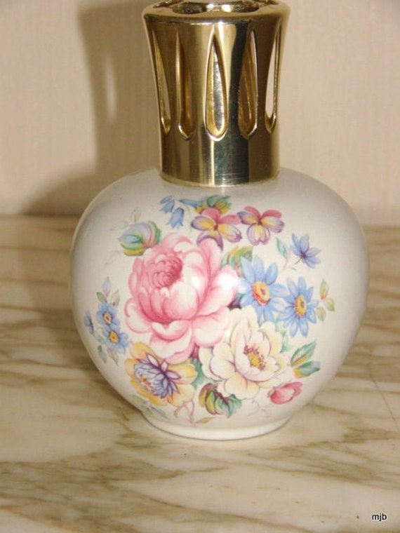 Lampe Berger, Porcelaine de Limoge Décor Fleuri