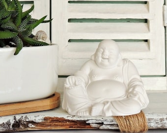 Buddha Figur - Deko Buddha - Porzellan Optik - smiling Buddha - Porzellanweiß Seidenmatt - HANDMADE