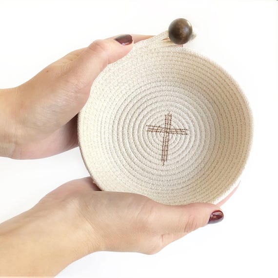 Thread-Painted Cross Prayer Bowl: Soft Cotton Rope Religious Gift
