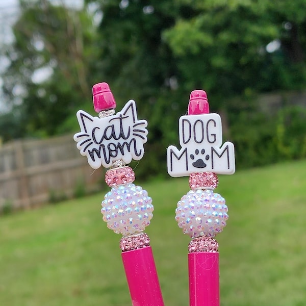 Pet MOM Pink Beaded Pens, Cat Mom, Dog Mom, office decor, teacher gift, dog lover, cat lover, stocking stuffer, Vet tech gift