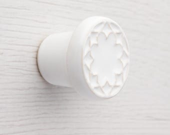 Ceramic knob for furniture No.3, white