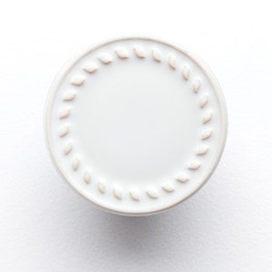 Ceramic knob for furniture No.12, white.