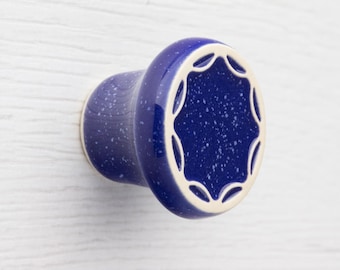 Bouton de meuble n°5 en céramique, bleu foncé